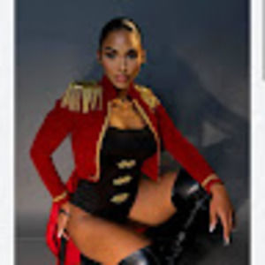 Meet your Posher, Damaris